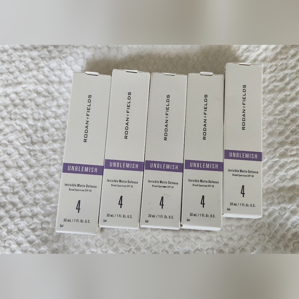 Rodan + Fields Unblemish Gel 4 (Lot of 5) - White with Purple Accents